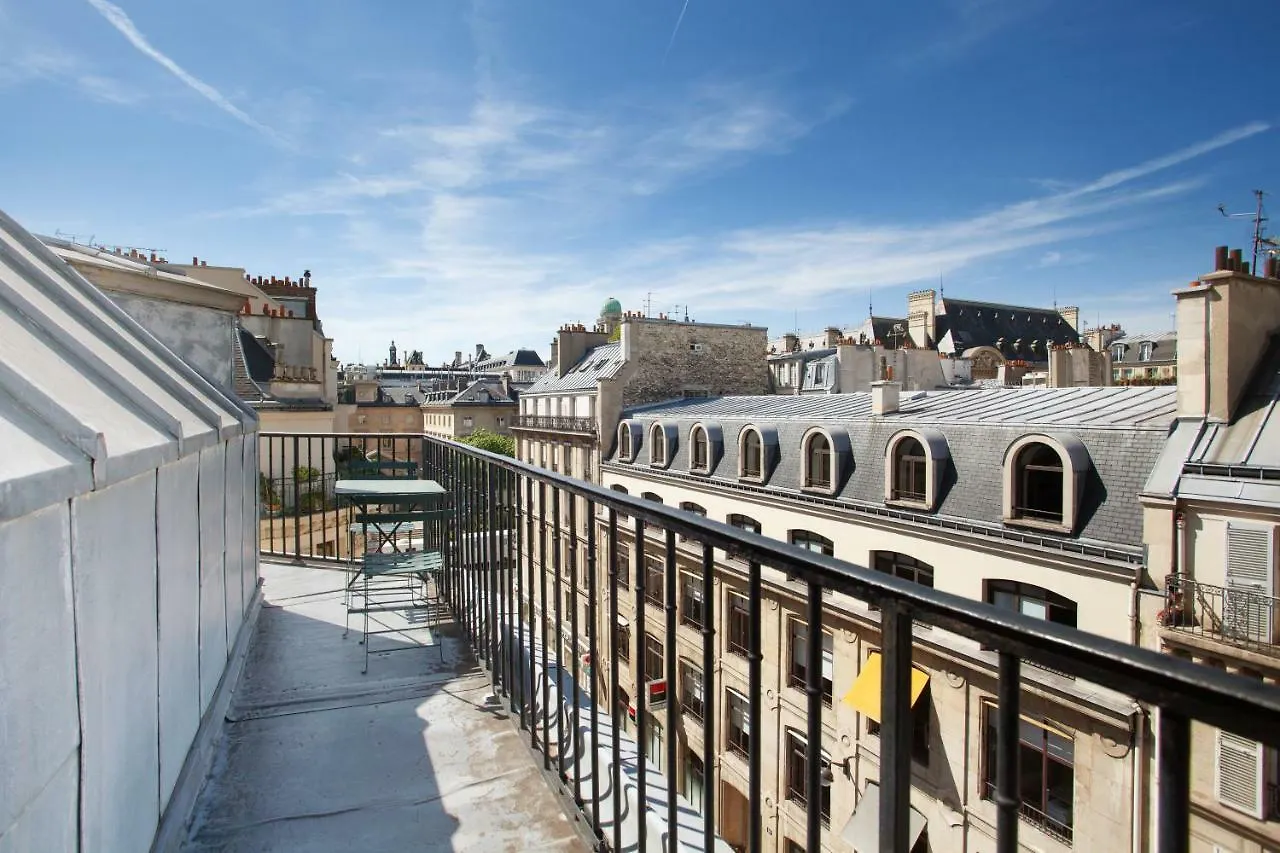 Du College De France Paříž